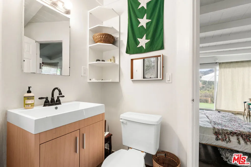 2316 Laurelmont Place, Los Angeles, California 90046 home-pic-29